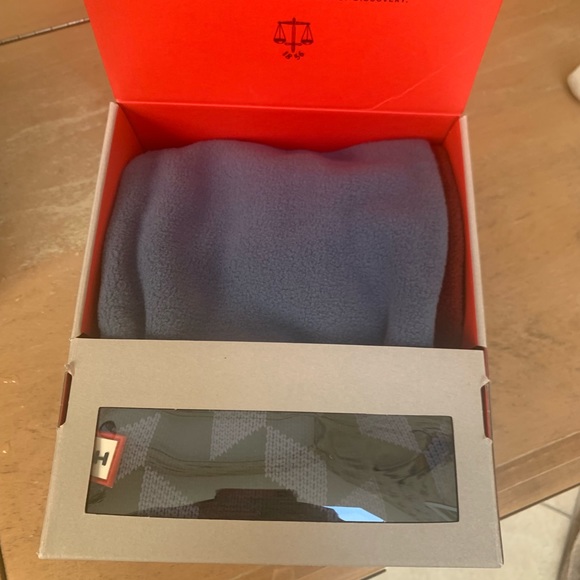 Black glossy hunter boots with 2 boot socks - Picture 4 of 6